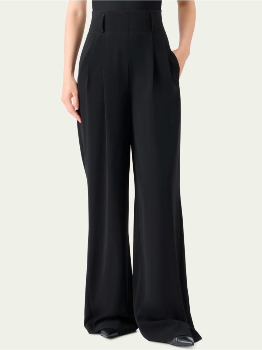 Akris Punto Black Straight Leg Dress Pants - Classic Tailored Style.  Size 16.